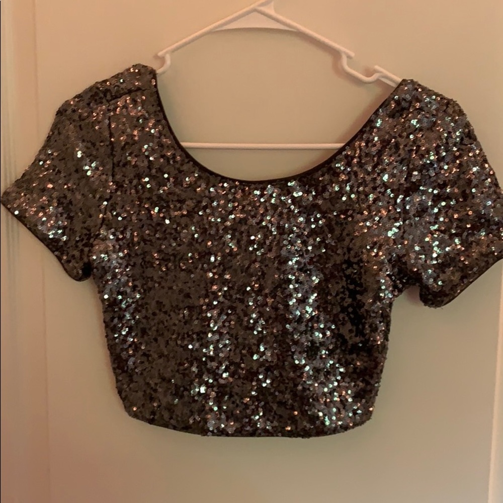 Forever 21 sequent crop top